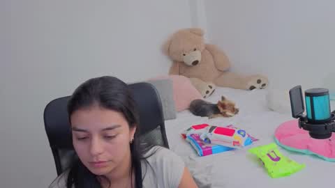 Snapshot of valerihouse chatting on March 2026 12:47:01 AM Juli C online show from March 2026 12:47:01 AM