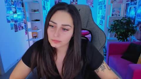 Snapshot of valeriiemills chatting on February 2026 04:03:02 PM Valerie online show from February 2026 04:03:02 PM