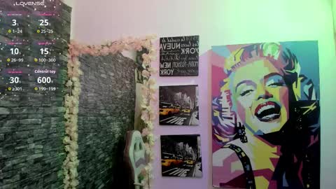 valery__69 online show from October 2025 01:29:01 PM