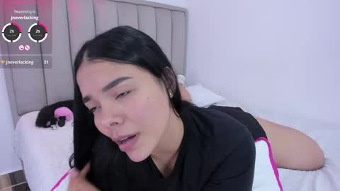 Cris  online show from February 2025 06:08:02 PM