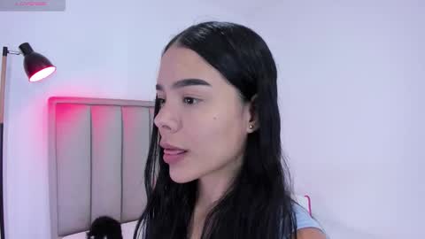 Cris  online show from October 2025 05:56:01 PM