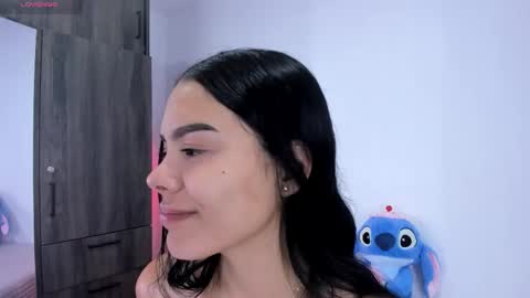 Cris  online show from February 2026 03:05:02 AM