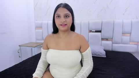 Snapshot of valery_taylor_ chatting on May 2026 12:43:02 PM valery_taylor_ online show from May 2026 12:43:02 PM