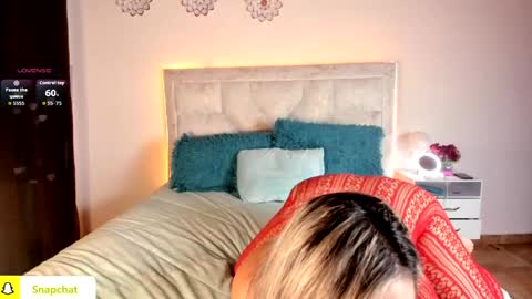 Snapshot of valeryblue chatting on April 2026 12:04:01 AM Valery Blue online show from April 2026 12:04:01 AM