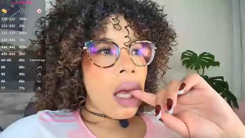 Snapshot of valeryharriz chatting on July 2026 03:44:01 AM valeryharriz online show from July 2026 03:44:01 AM