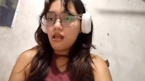 Snapshot of valerykramer chatting on April 2026 10:15:02 AM valerykramer online show from April 2026 10:15:02 AM