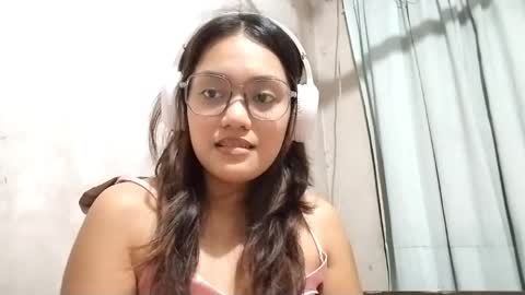 Snapshot of valerykramer chatting on April 2026 10:15:01 AM valerykramer online show from April 2026 10:15:01 AM