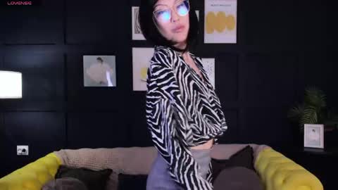 Snapshot of valerymur chatting on March 2026 02:06:02 PM Valery Mur3 online show from March 2026 02:06:02 PM