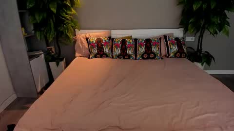 Valery online show from September 2025 06:46:01 AM