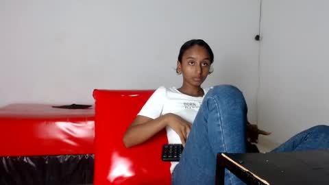 Snapshot of valeryskinnyvagi chatting on April 2026 12:00:02 AM VALERY online show from April 2026 12:00:02 AM