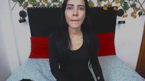 Snapshot of valerythompsonper chatting on April 2026 07:44:01 PM valery online show from April 2026 07:44:01 PM