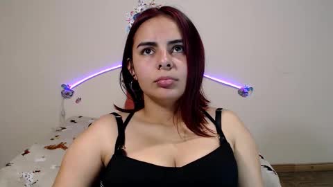 Angelyxs online show from November 2025 08:20:01 PM