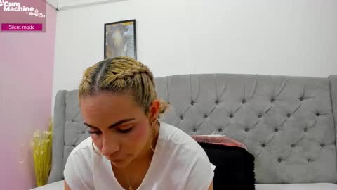 Valesskahall online show from September 2025 12:06:01 PM