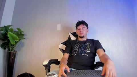 Valentino online show from April 2026 07:22:01 PM