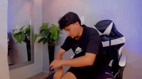 Valentino online show from April 2026 11:05:01 AM