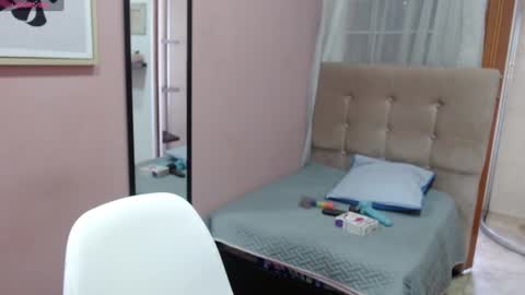 Snapshot of valevicious chatting on December 2024 05:51:02 PM valevicious online show from December 2024 05:51:02 PM
