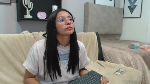Snapshot of valevicious chatting on February 2025 10:09:01 PM valevicious online show from February 2025 10:09:01 PM