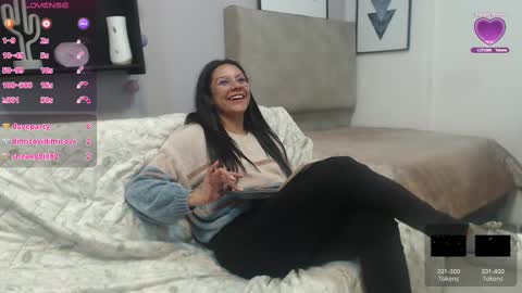 Snapshot of valevicious chatting on March 2025 11:43:02 PM valevicious online show from March 2025 11:43:02 PM