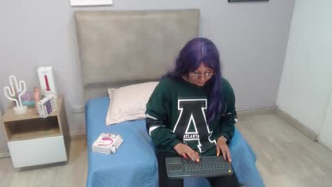 Snapshot of valevicious chatting on October 2025 05:43:01 PM valevicious online show from October 2025 05:43:01 PM