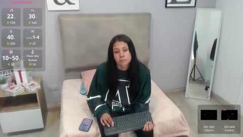 valevicious online show from November 2025 07:45:02 PM