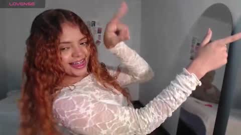 VALIENTE  online show from November 2025 03:42:02 AM