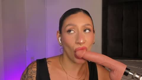 Snapshot of valka_doll chatting on June 2026 08:29:02 PM valka_doll online show from June 2026 08:29:02 PM