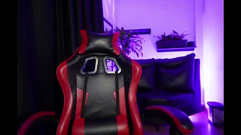 Snapshot of valkyria12 chatting on November 2025 08:40:02 PM Valkyria online show from November 2025 08:40:02 PM