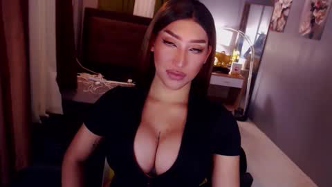 Snapshot of valkyriemajesty chatting on May 2026 01:40:02 PM valkyriemajesty online show from May 2026 01:40:02 PM