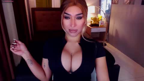 Snapshot of valkyriemajesty chatting on May 2026 02:35:01 PM valkyriemajesty online show from May 2026 02:35:01 PM