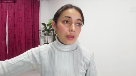 Snapshot of vallery_evanss chatting on February 2025 02:10:02 AM Taty independent account online show from February 2025 02:10:02 AM