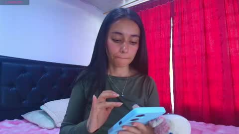 Snapshot of vallery_evanss chatting on October 2025 07:58:02 PM Taty independent account online show from October 2025 07:58:02 PM