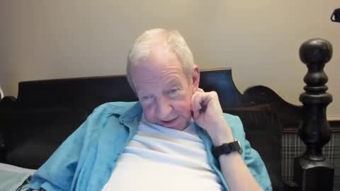 Snapshot of valleylaker chatting on October 2025 11:25:01 AM valleylaker online show from October 2025 11:25:01 AM