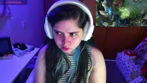 Im Violet online show from December 2024 05:21:01 AM