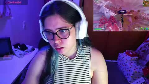 Im Violet online show from December 2024 06:14:01 AM