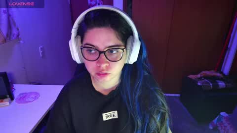 Im Violet online show from January 2025 02:35:02 AM