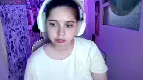 Snapshot of vallolet1_ chatting on March 2026 01:56:01 AM Im Violet online show from March 2026 01:56:01 AM