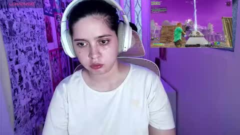 Snapshot of vallolet1_ chatting on March 2026 02:40:01 AM Im Violet online show from March 2026 02:40:01 AM