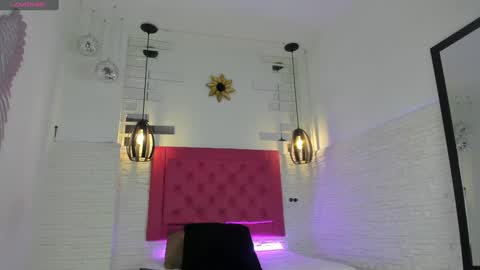 Snapshot of valloletsamar chatting on December 2024 11:17:02 AM Vallolet Peach  online show from December 2024 11:17:02 AM