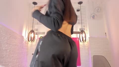 Snapshot of valloletsamar chatting on January 2025 12:20:01 PM Vallolet Peach  online show from January 2025 12:20:01 PM