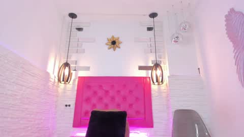 Snapshot of valloletsamar chatting on January 2025 11:37:02 AM Vallolet Peach  online show from January 2025 11:37:02 AM