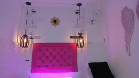 Snapshot of valloletsamar chatting on February 2025 11:39:02 AM Vallolet Peach  online show from February 2025 11:39:02 AM