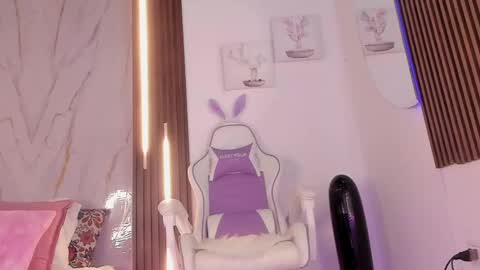 Snapshot of valloletsamar chatting on September 2025 11:21:01 AM Vallolet Peach  online show from September 2025 11:21:01 AM