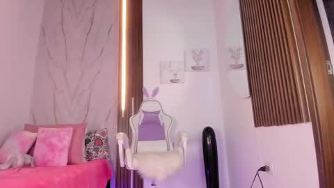 Snapshot of valloletsamar chatting on September 2025 11:03:01 AM Vallolet Peach  online show from September 2025 11:03:01 AM