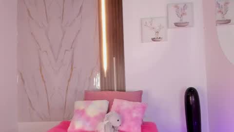 Snapshot of valloletsamar chatting on September 2025 12:10:01 PM Vallolet Peach  online show from September 2025 12:10:01 PM