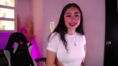 Snapshot of vallolett__ chatting on April 2026 10:09:02 PM vallolett__ online show from April 2026 10:09:02 PM