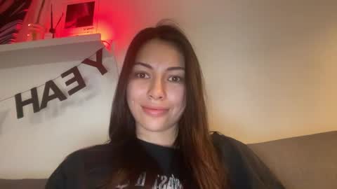 Little Devil online show from November 2025 05:45:01 PM