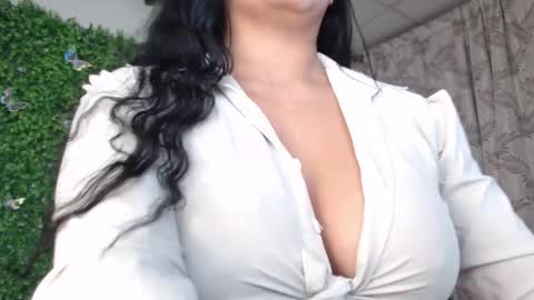 Snapshot of valquiria_sirgun chatting on December 2025 10:42:01 AM valquiria_sirgun online show from December 2025 10:42:01 AM