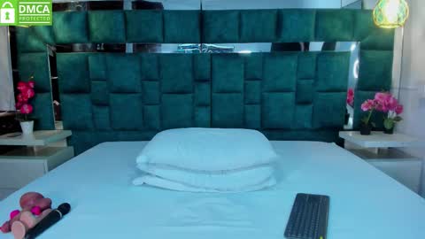 valtira nova online show from October 2025 07:12:02 PM