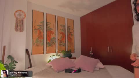 Snapshot of valyturner chatting on April 2026 12:46:02 AM online show from April 2026 12:46:02 AM