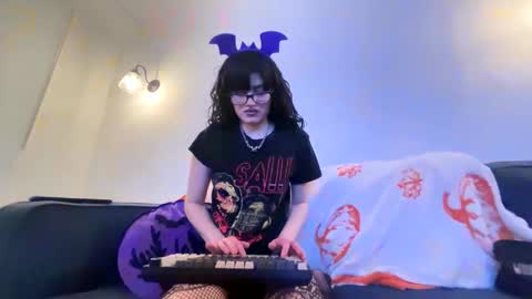 Snapshot of vampgatita chatting on February 2026 02:44:01 AM vampgatita online show from February 2026 02:44:01 AM